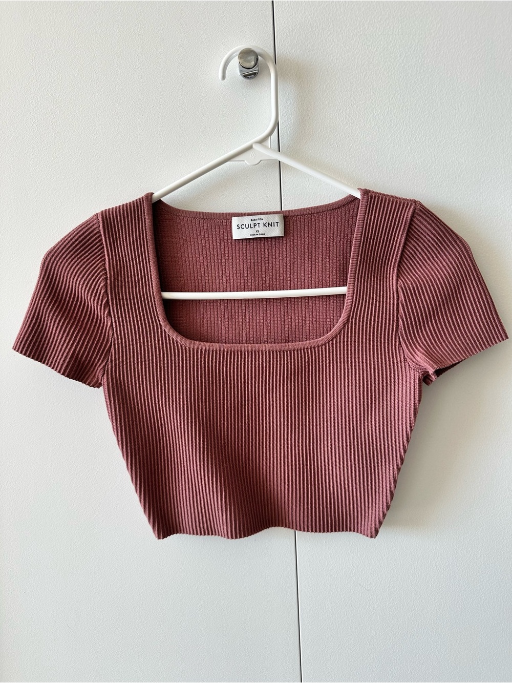 Babaton Ribbed Square-Neck Crop Top - Dusty Mauve